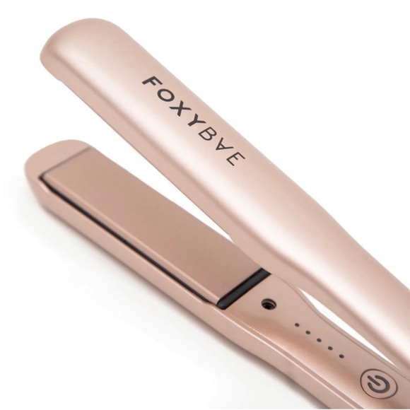 FoxyBae So Extra Set LIMITED EDITION 
-Brand new sealed in unopened box. - Picture 7 of 8